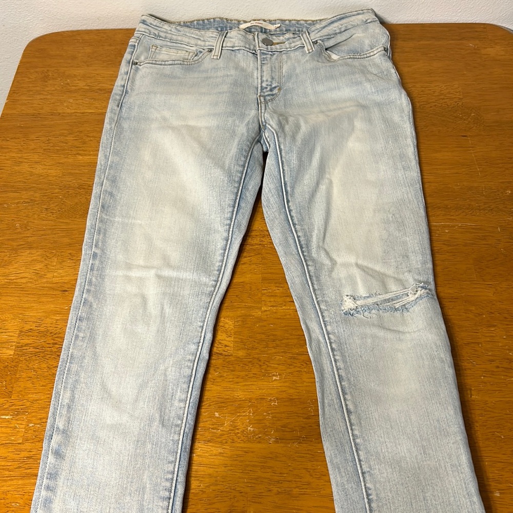 Levi jeans